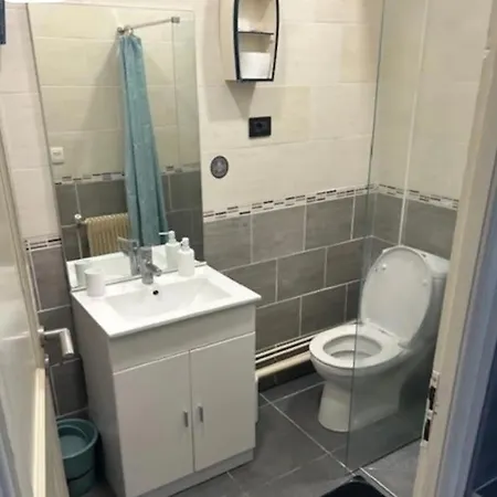 Type F2 Apartment *